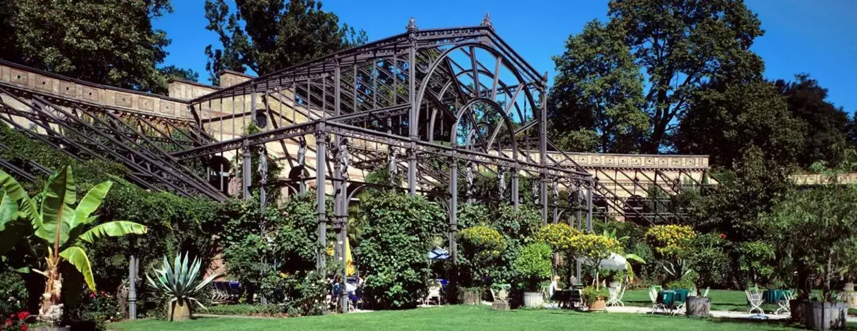 Botanischen Garten Karlsruhe, Pflanzen und Gebäude